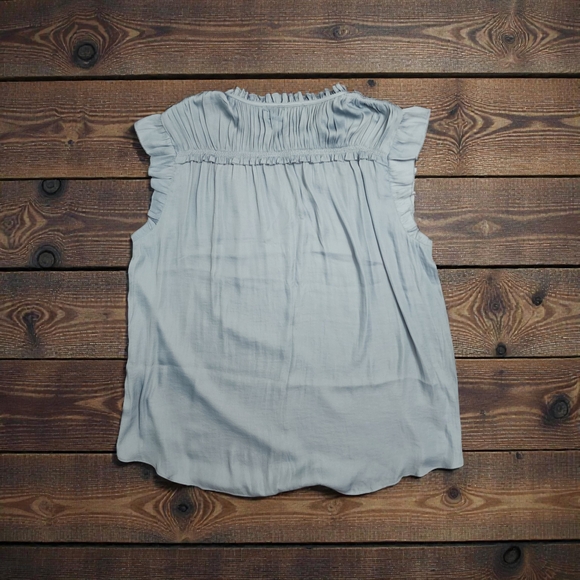 $4 FIRM 🌟FINAL MARK DOWN🌟 LOFT Light Blue Green Ruffle Sleeveless Blouse - Picture 2 of 9